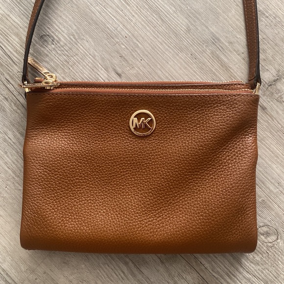 MK brown crossbody purse - Picture 3 of 11